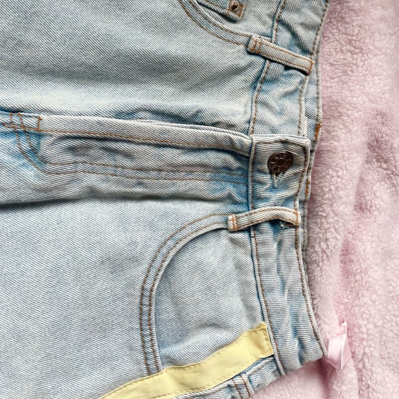 Zara Highwaisted Shorts - Picture 2 of 3